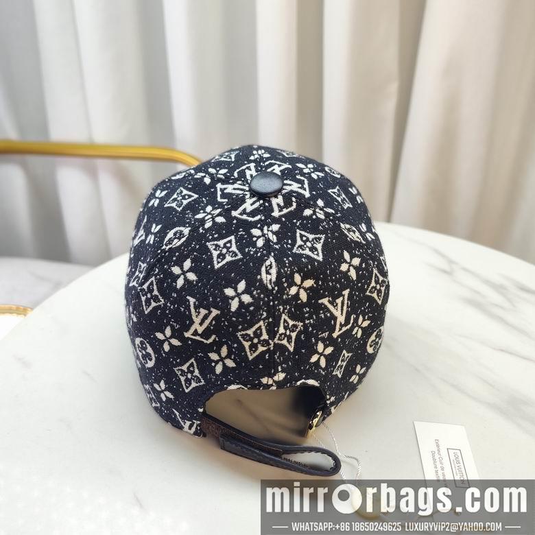 LV Hat dxn19