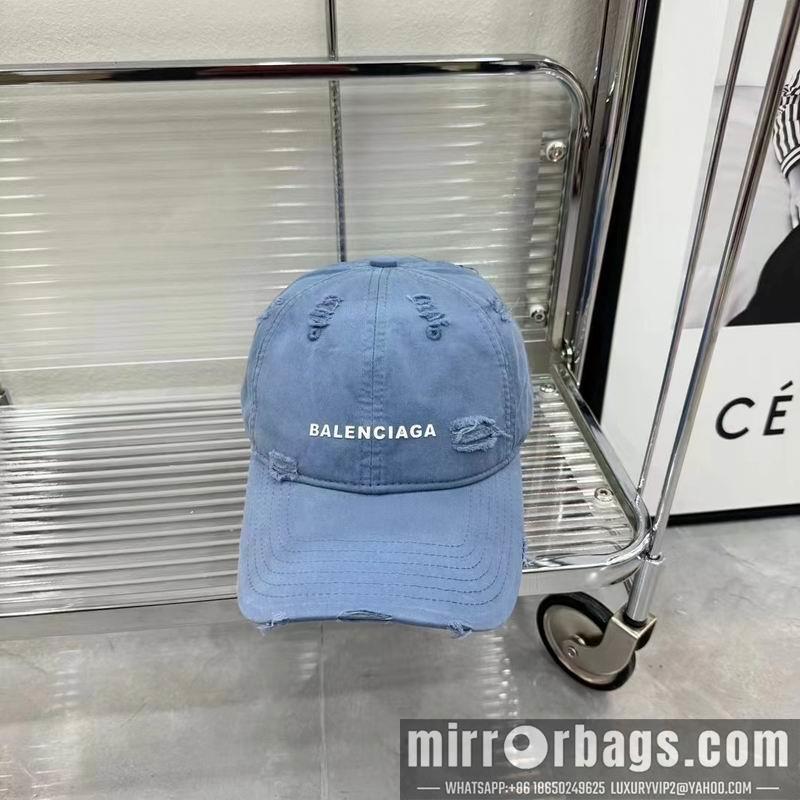 Balenciaga Hat dx38