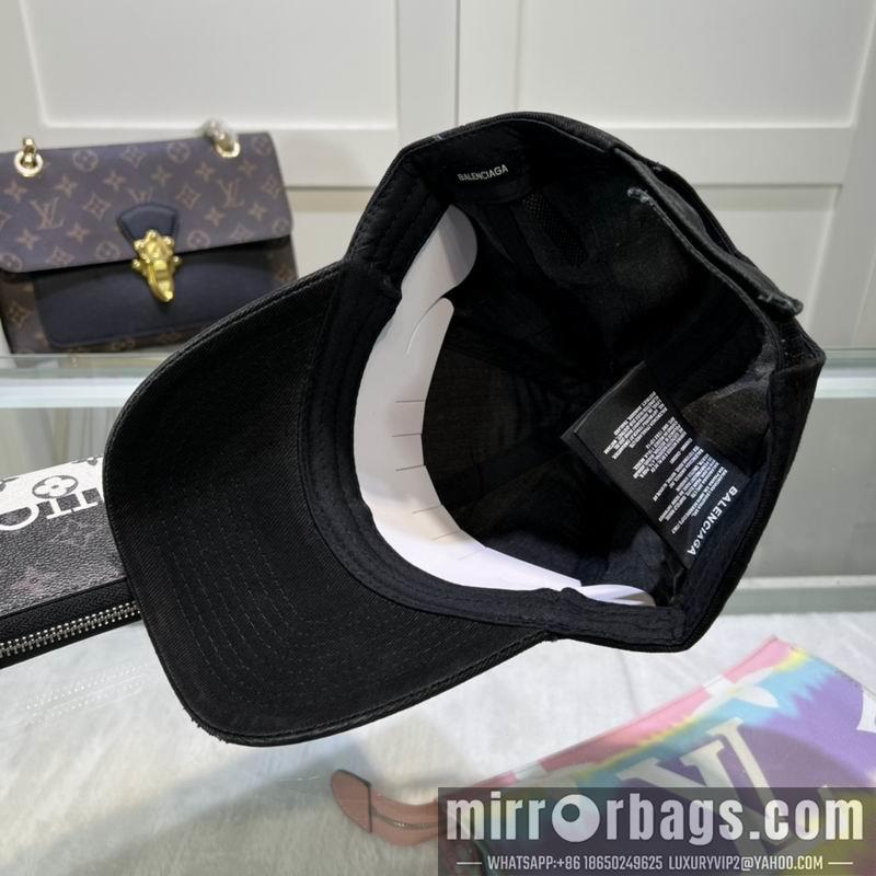 Balenciaga Hat dx118