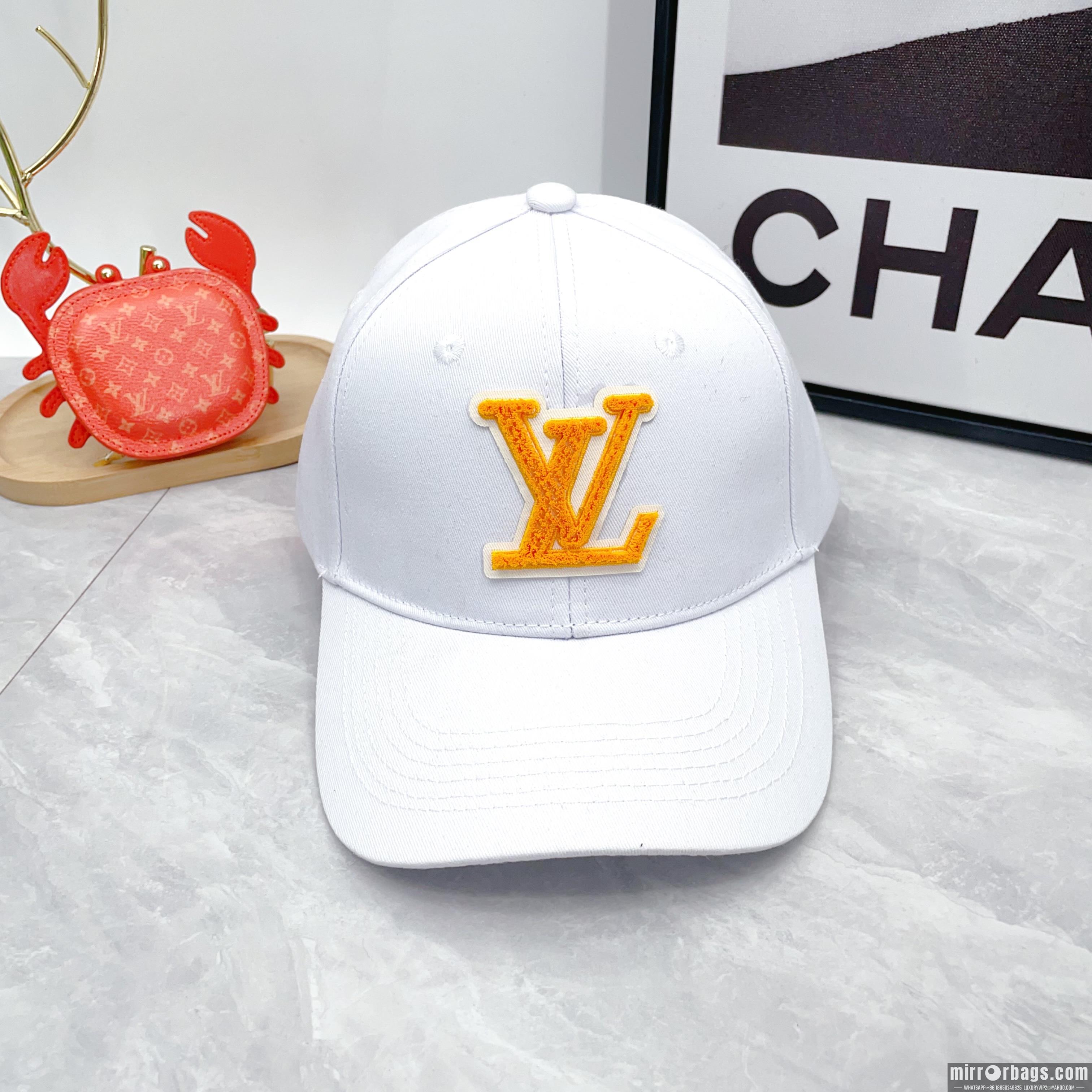 LV Hat dx04