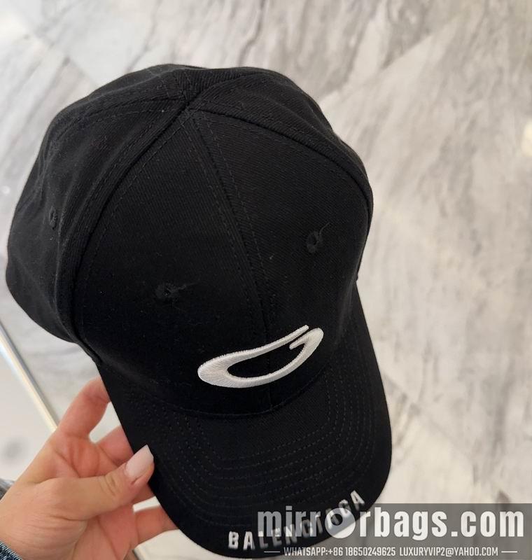 Balenciaga Hat dx52