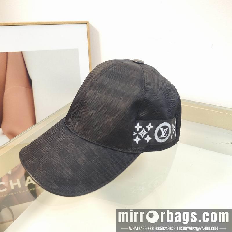 LV Hat dx140