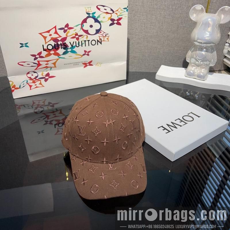LV Hat 041703