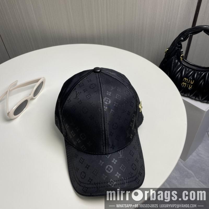 LV Hat 081802