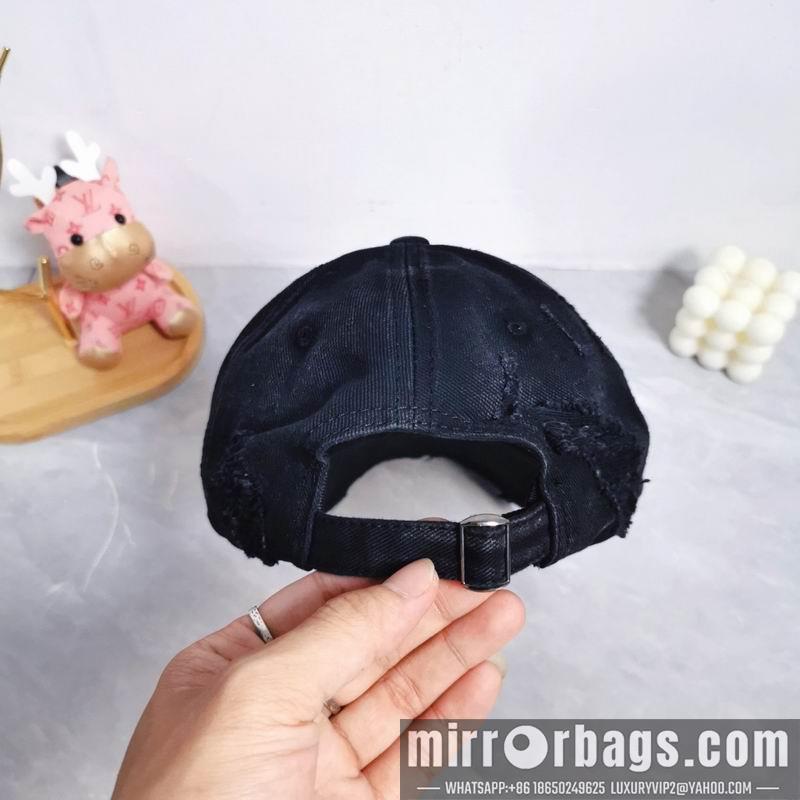 Balenciaga Hat dx34