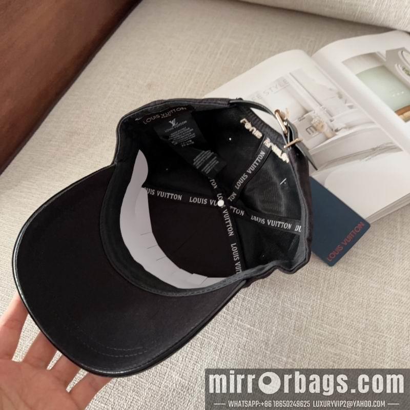 LV Hat dx26