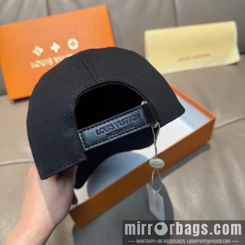 LV Hat dx167