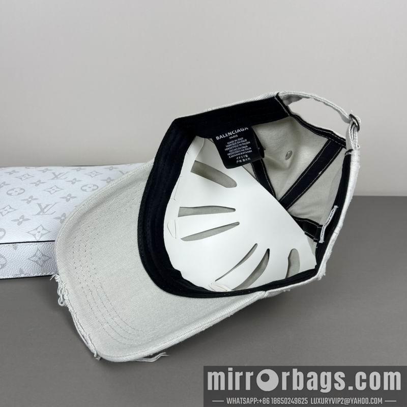 Balenciaga Hat dx40