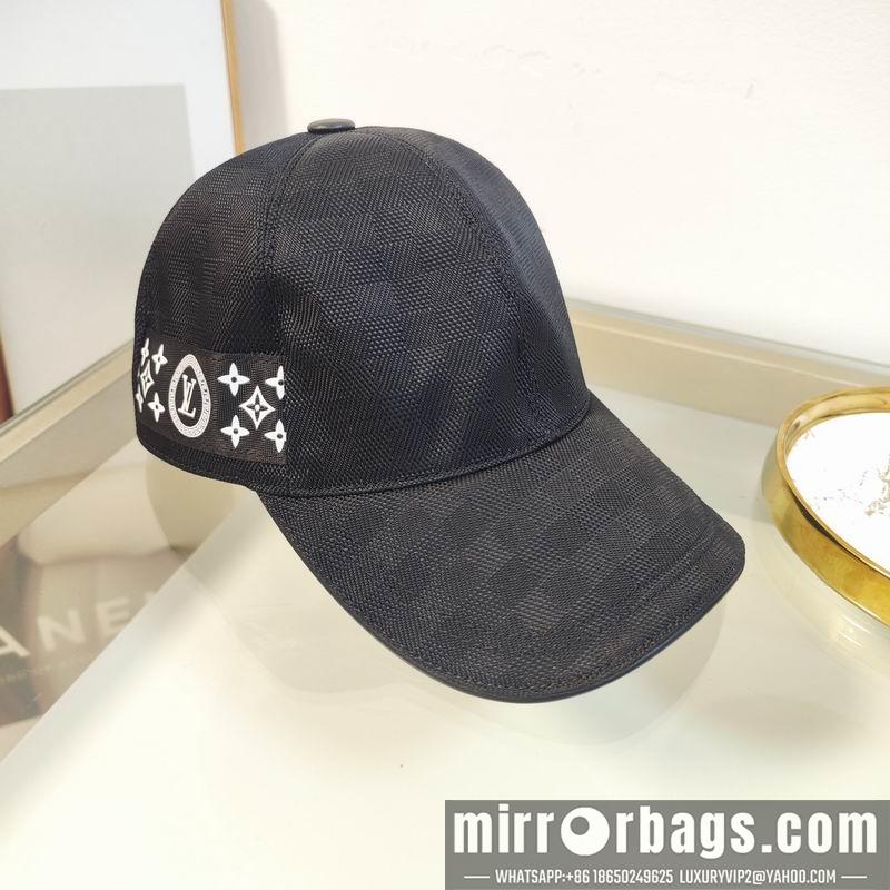 LV Hat dx140