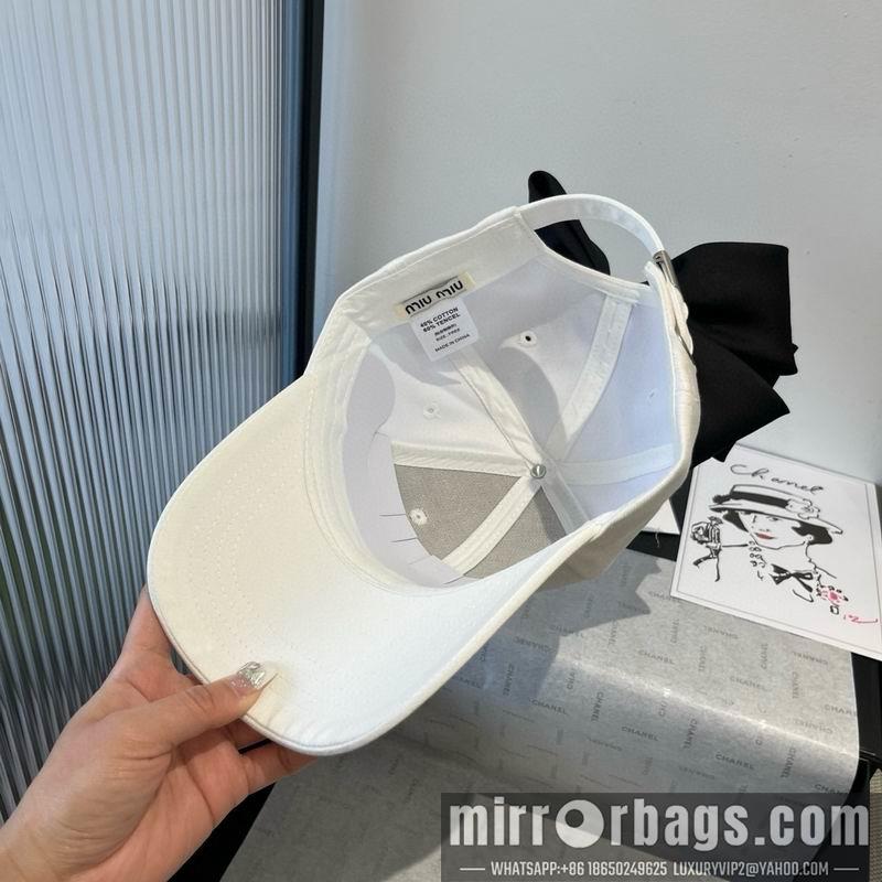 Miumiu Hat dx06