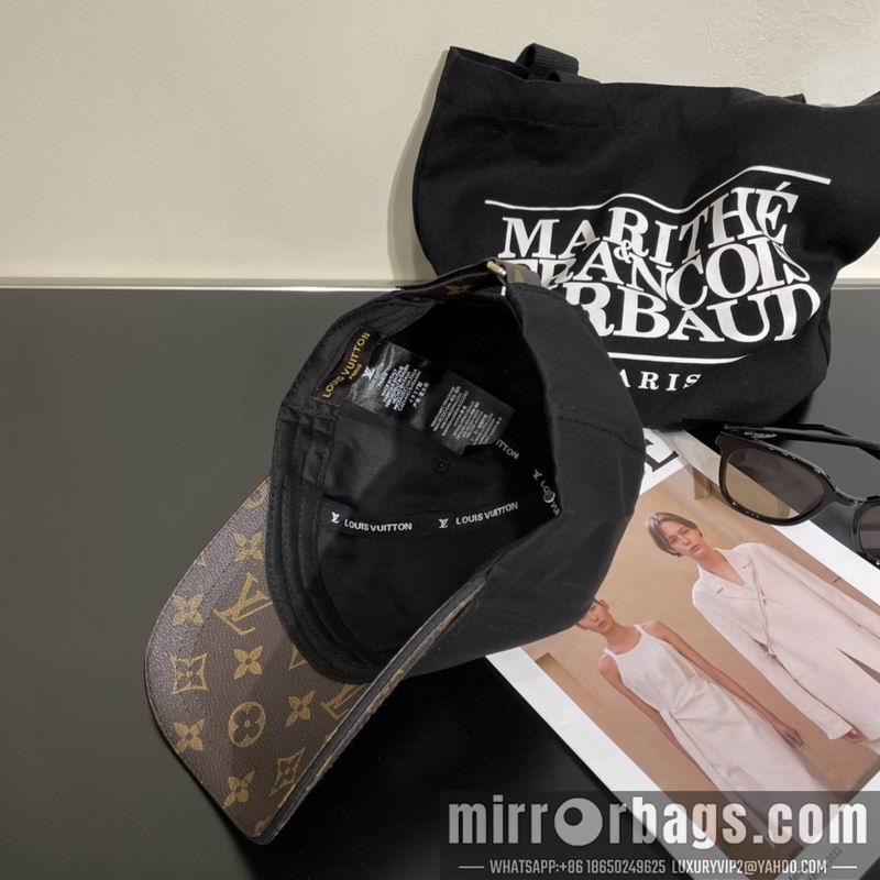 LV Hat 042803