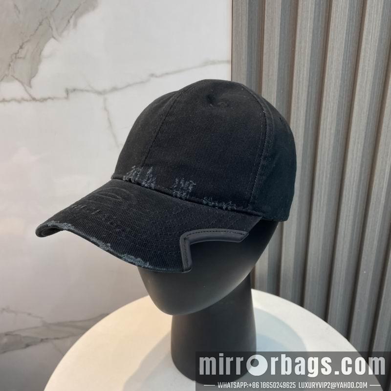 Balenciaga Hat 010401