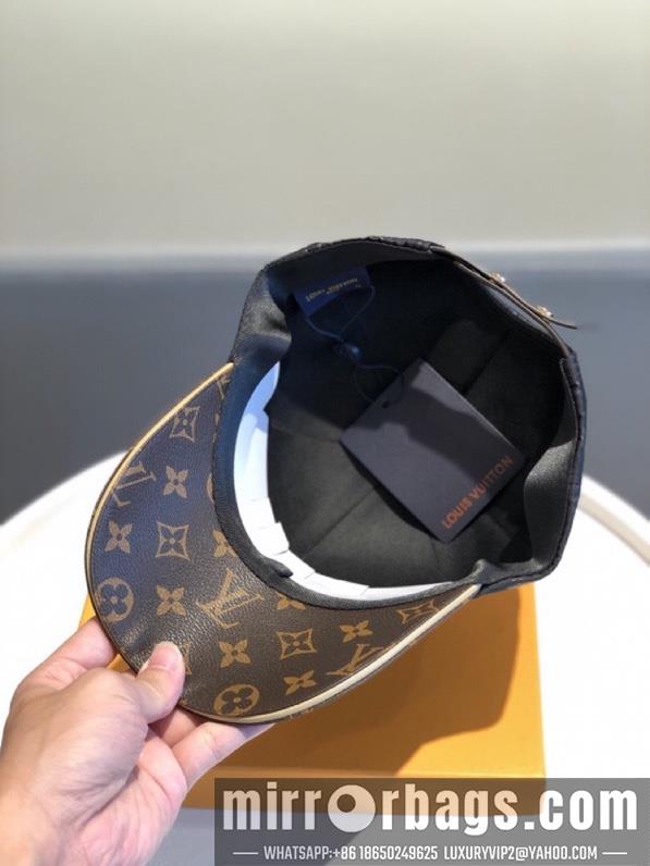 LV Hat 071202