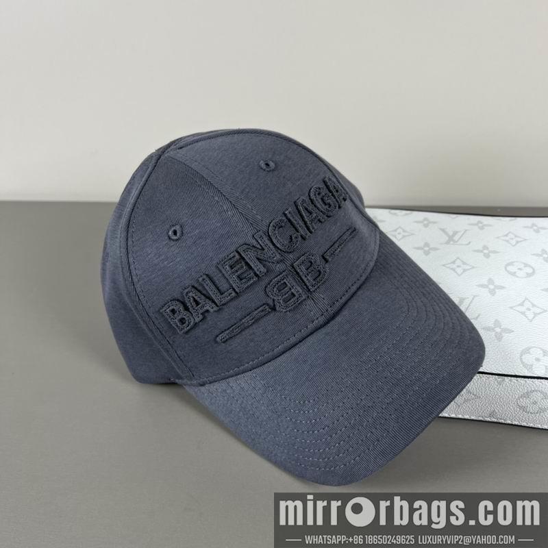 Balenciaga Hat dx09