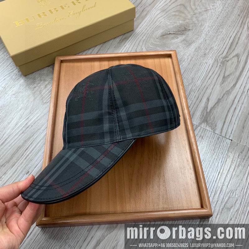 Burberry Hat32