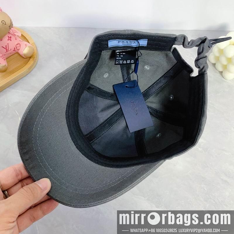 Prada Hat dx19