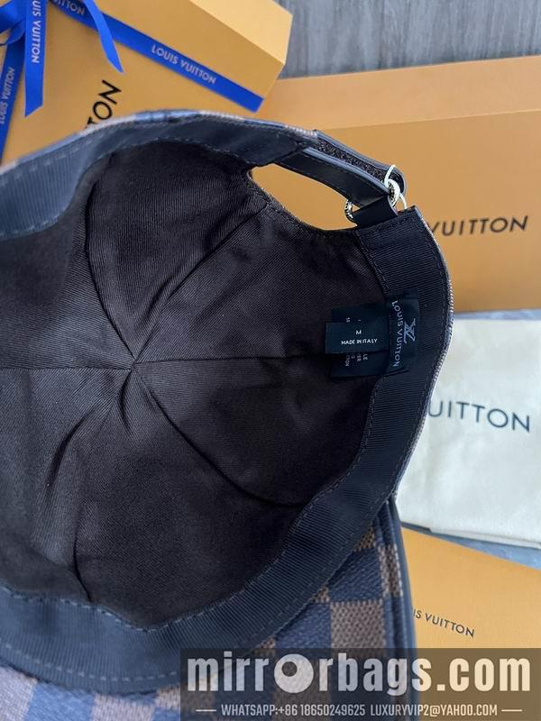 LV Hat dx28