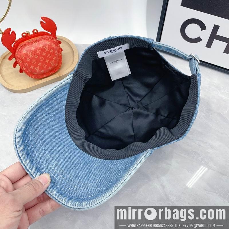 Givenchy Hat dx08