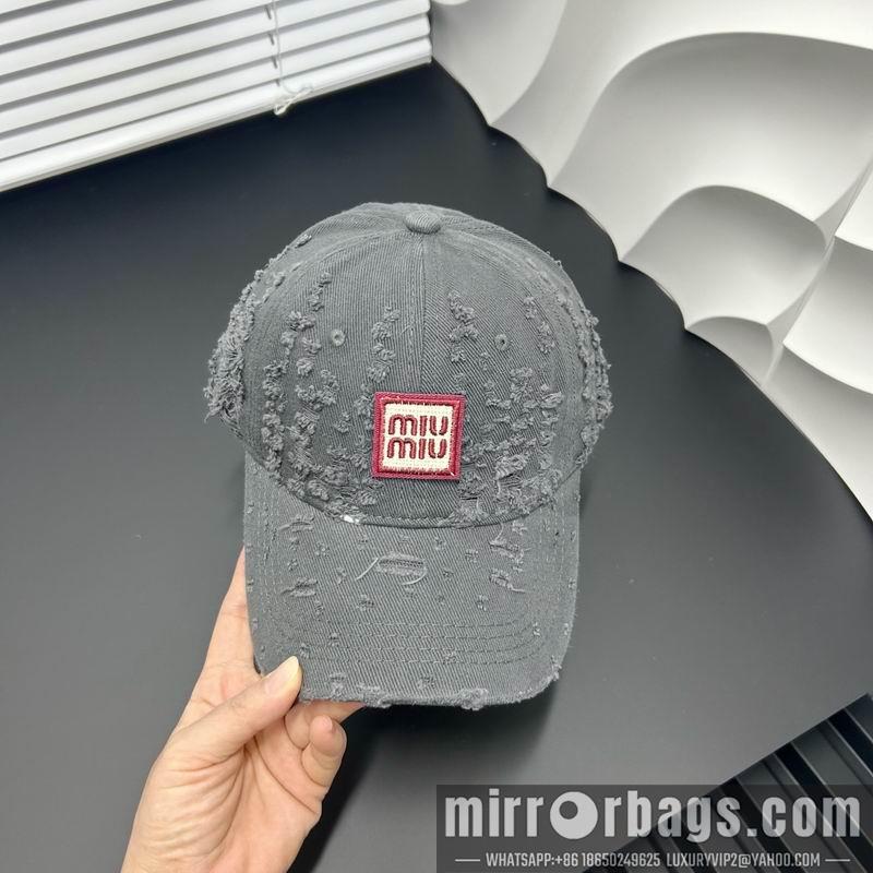 Miumiu Hat dx05