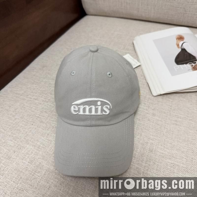 Emis Hat dx05