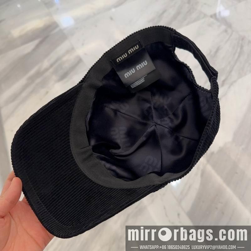 Miumiu Hat dx37
