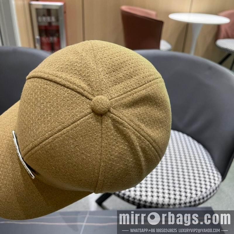 LV Hat 010701