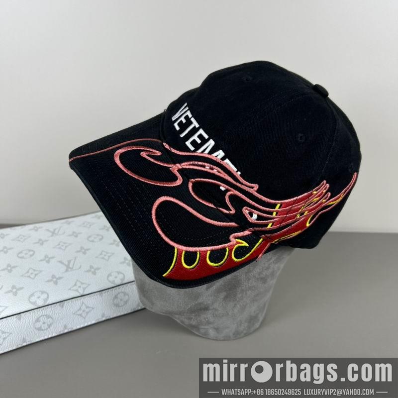 Vetements Hat dx01