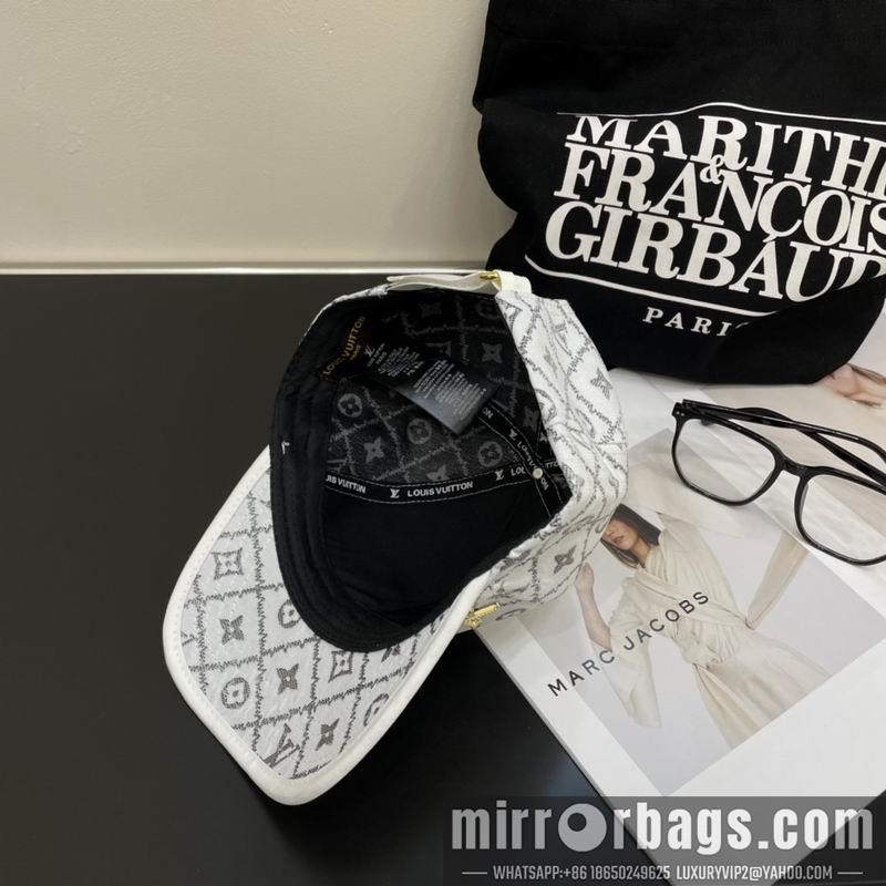 LV Hat 042703