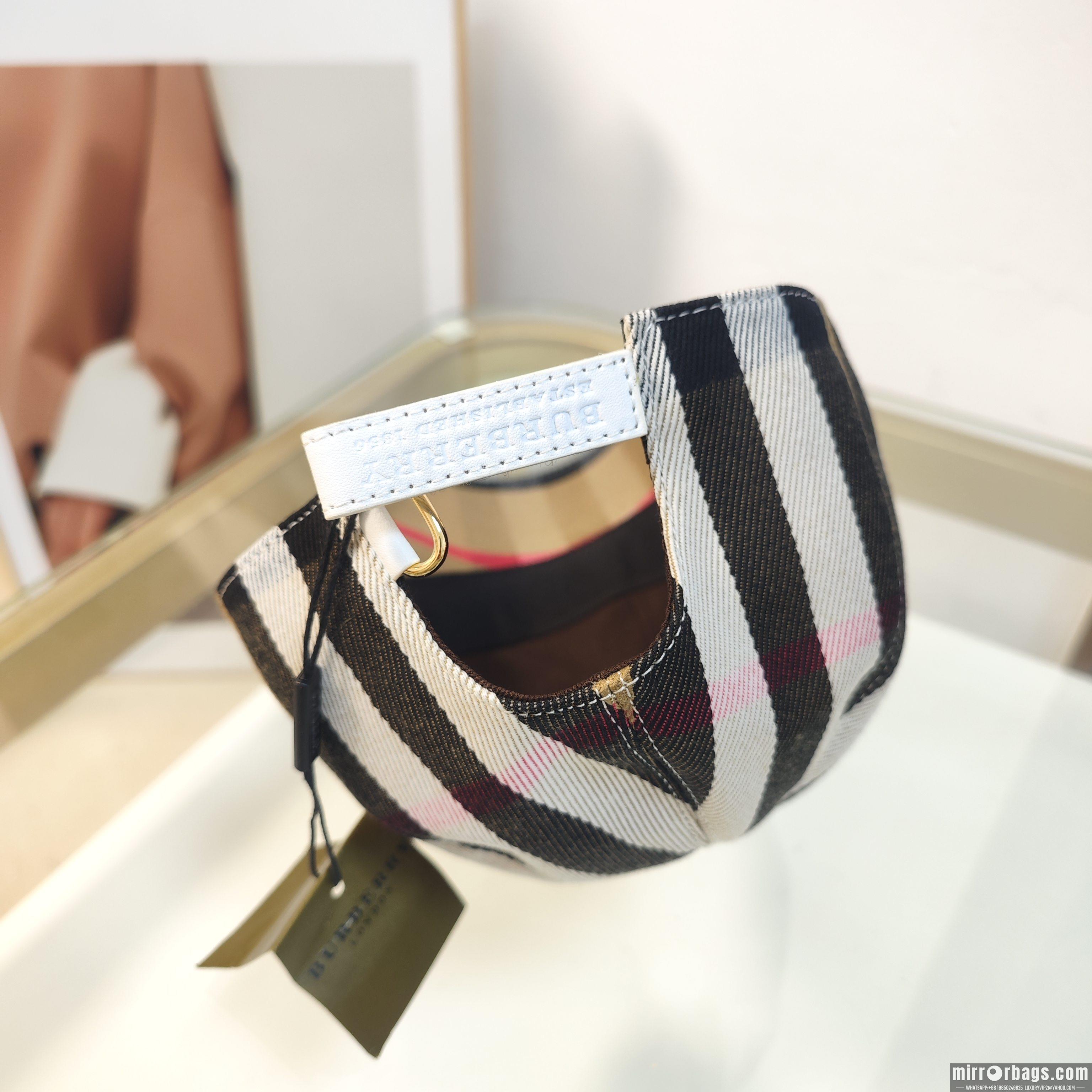 Burberry Hat dx64