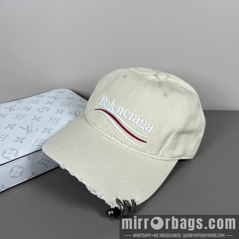 Balenciaga Hat dx37
