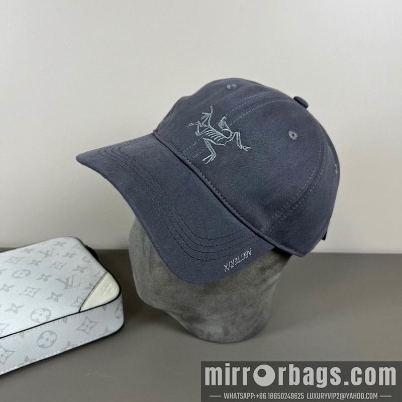 Arcteryx Hat dx17