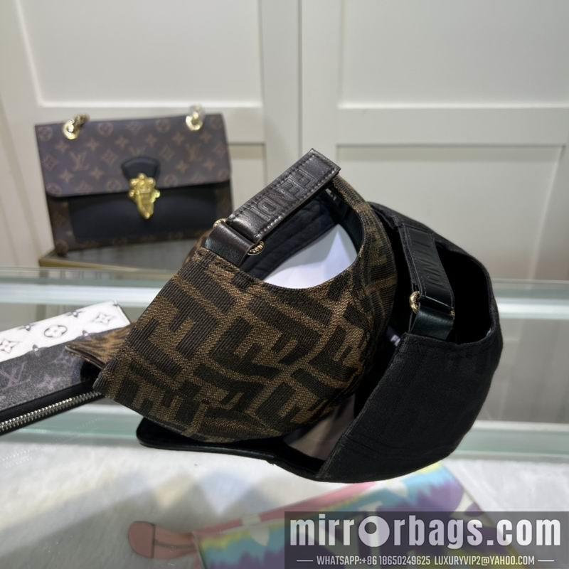 Fendi Hat dx32