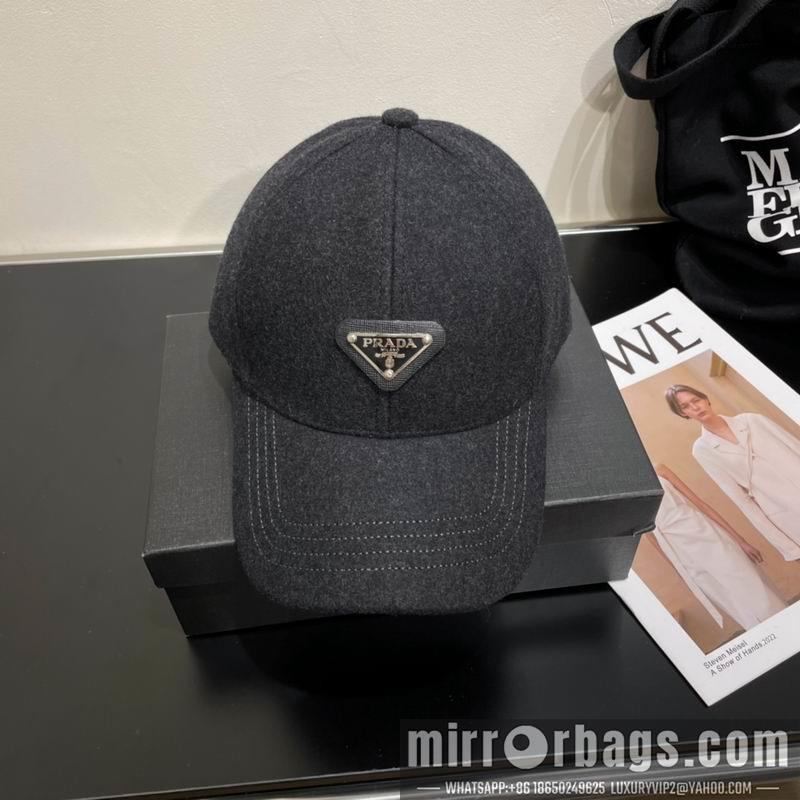 Prada Hat 041701