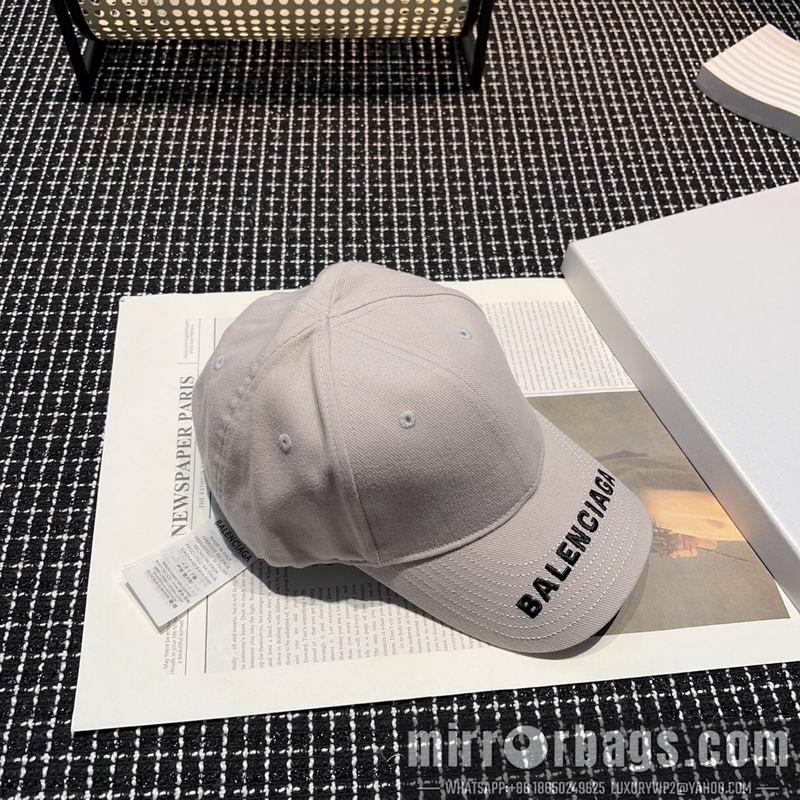 Balenciaga Hat dx13