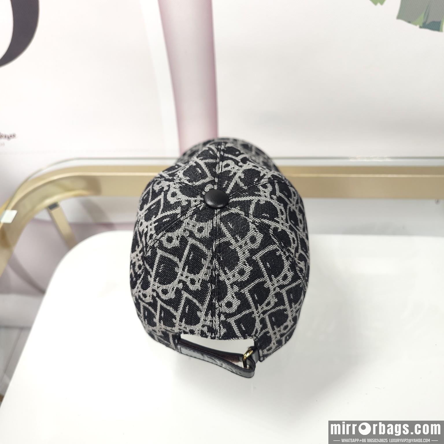 Dior Hat dx75