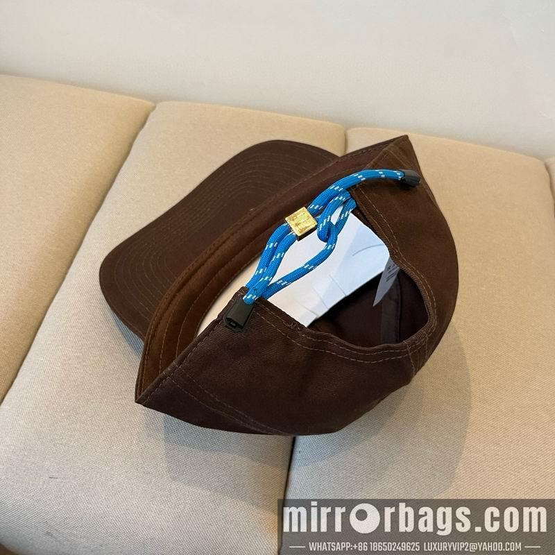 Miumiu Hat dx32