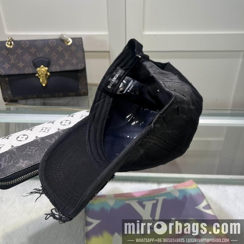 Balenciaga Hat dx84
