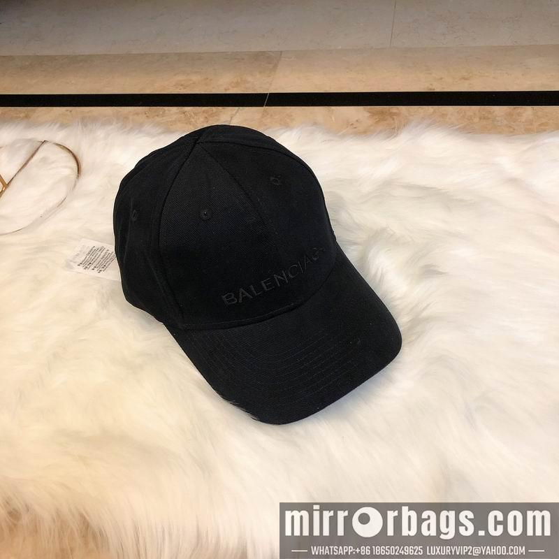 Balenciaga Hat dx09