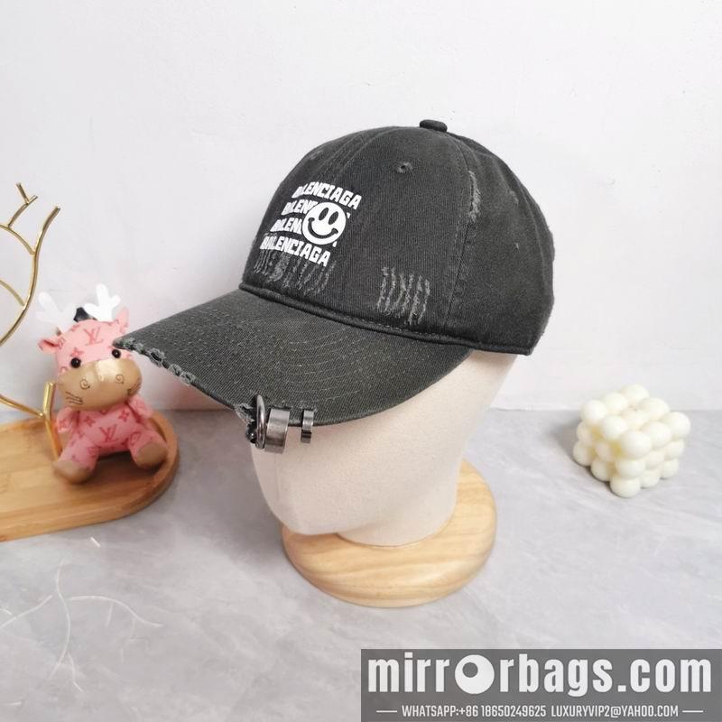 Balenciaga Hat dx18