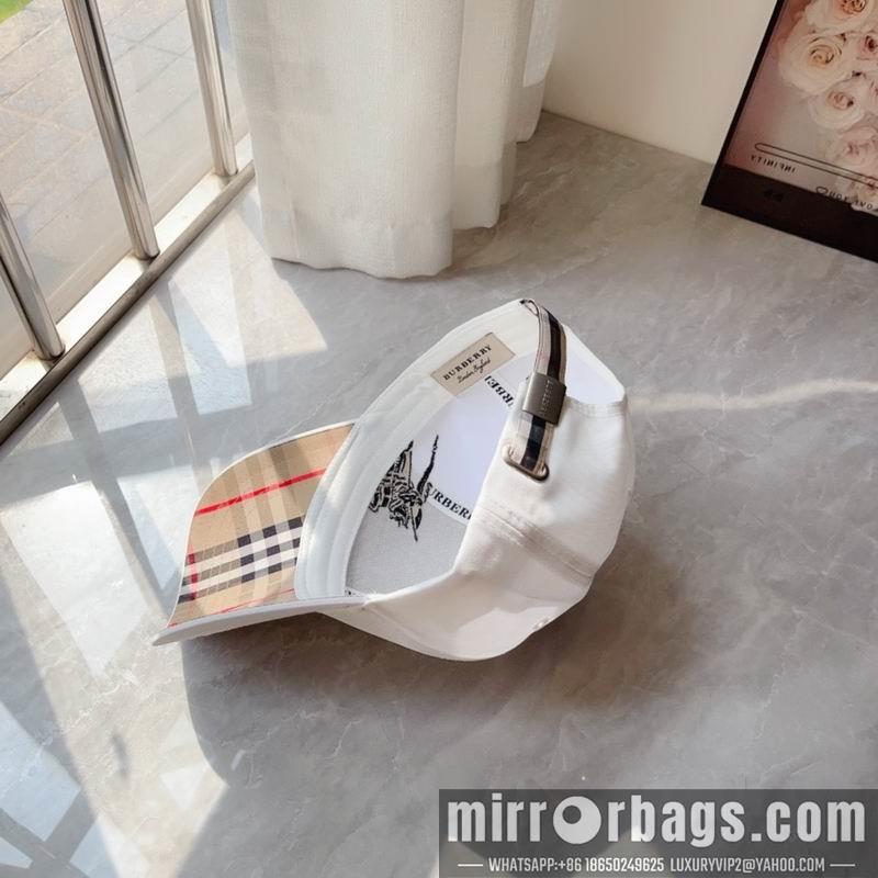 Burberry Hat 041702