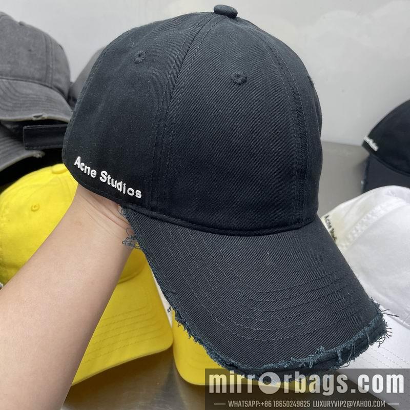 Acne Hat dx19