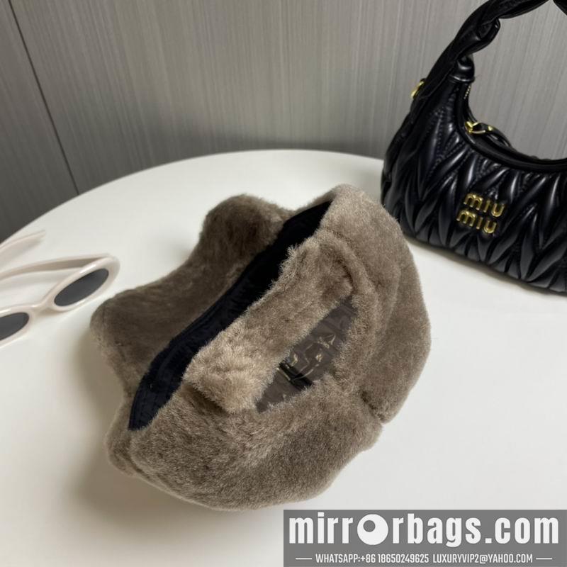 Celine Hat dx108