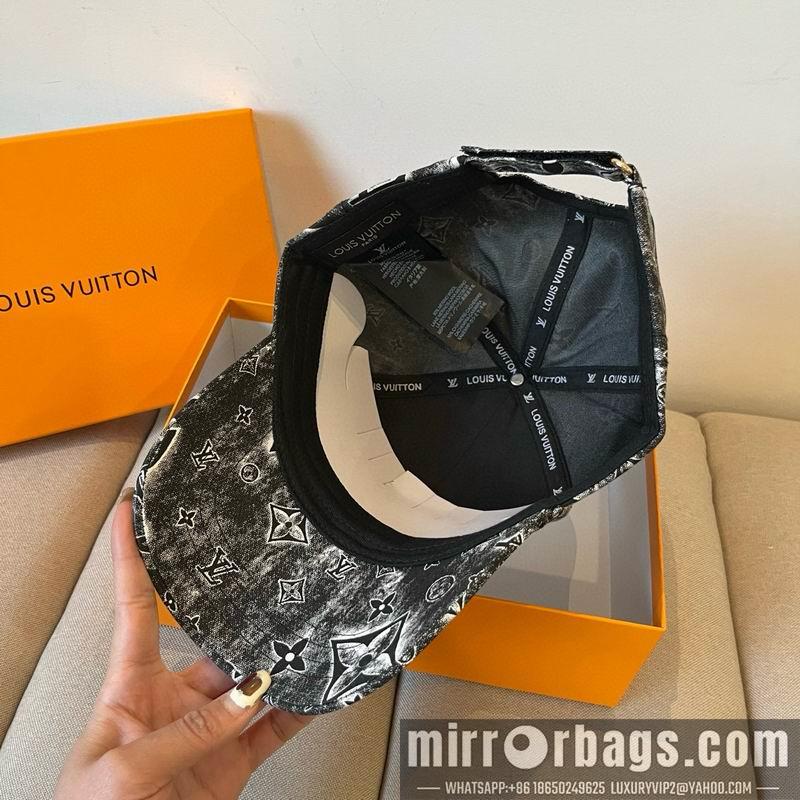 LV Hat dx35