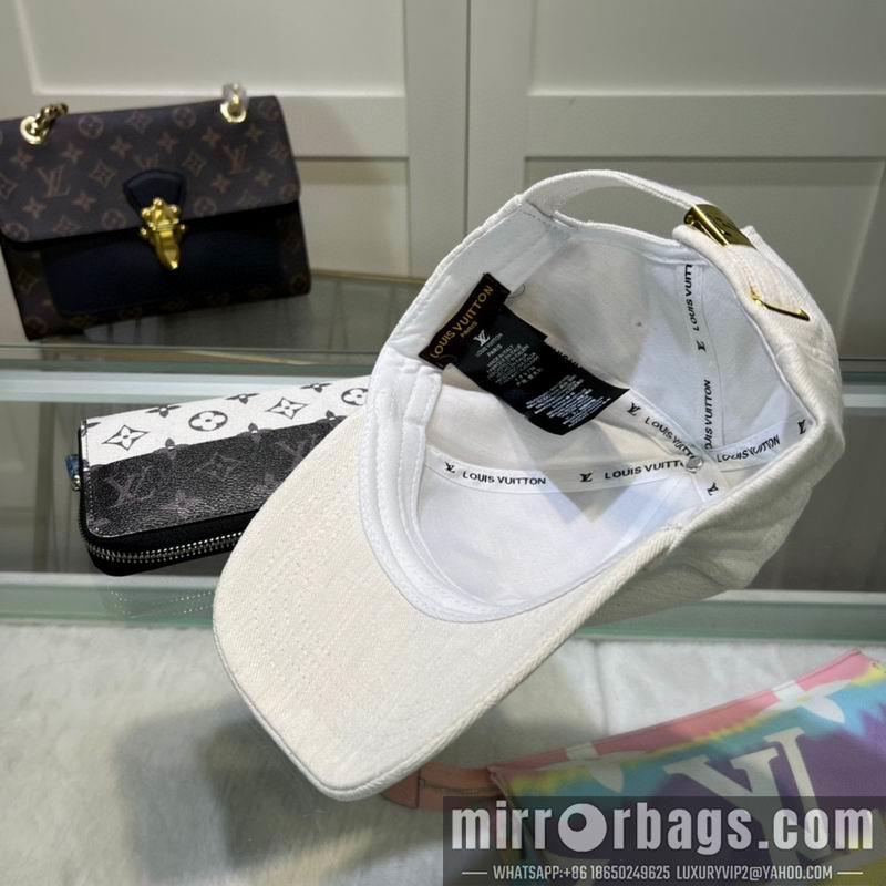 LV Hat 042601