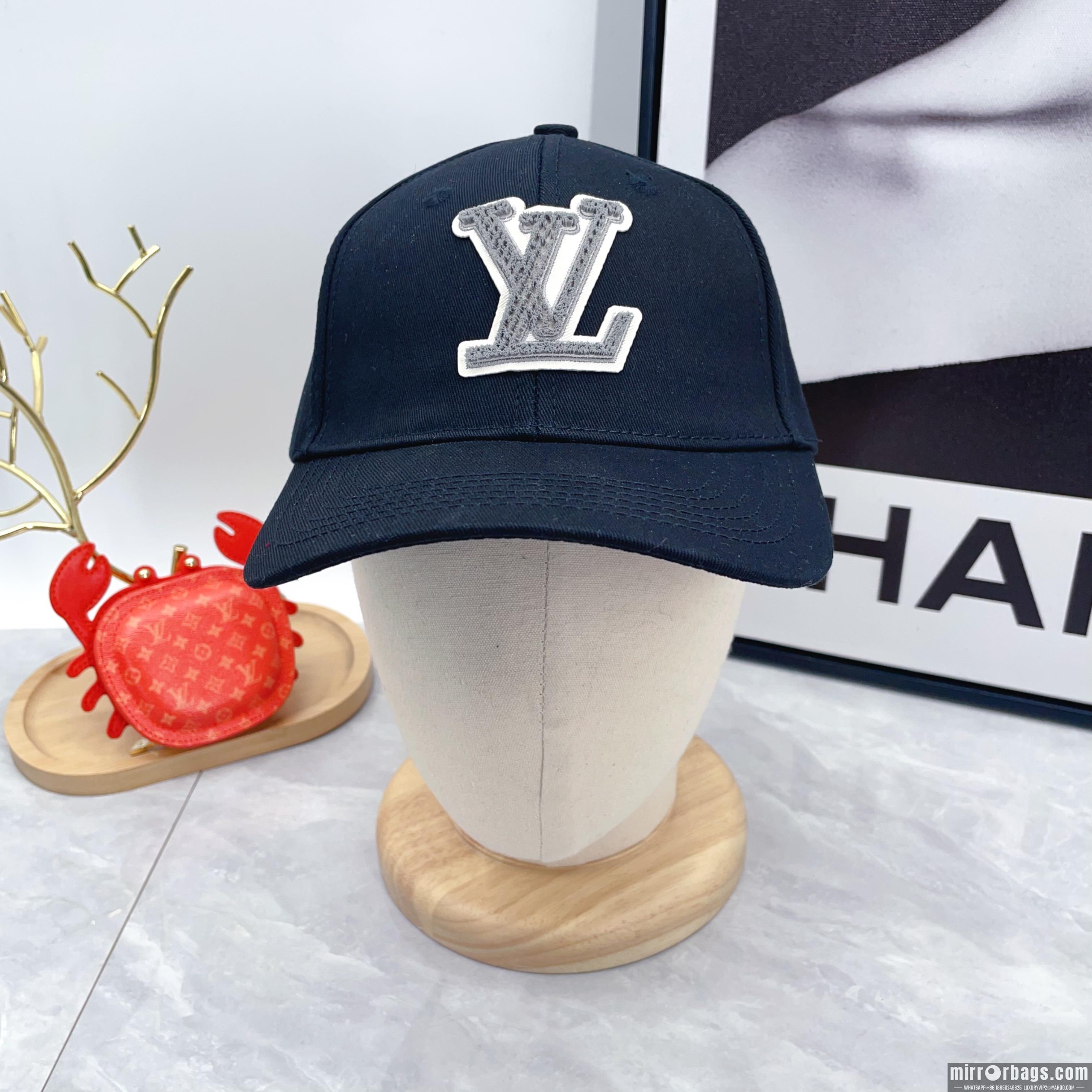 LV Hat dx04