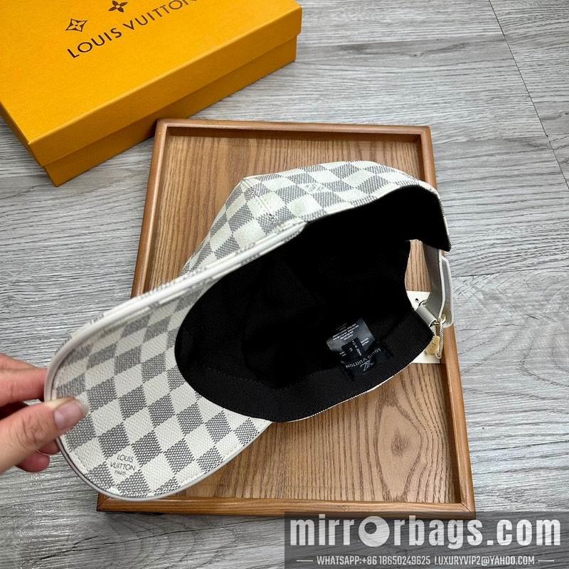 LV Hat dx170