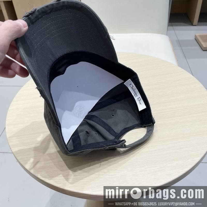 Dior Hat 040201