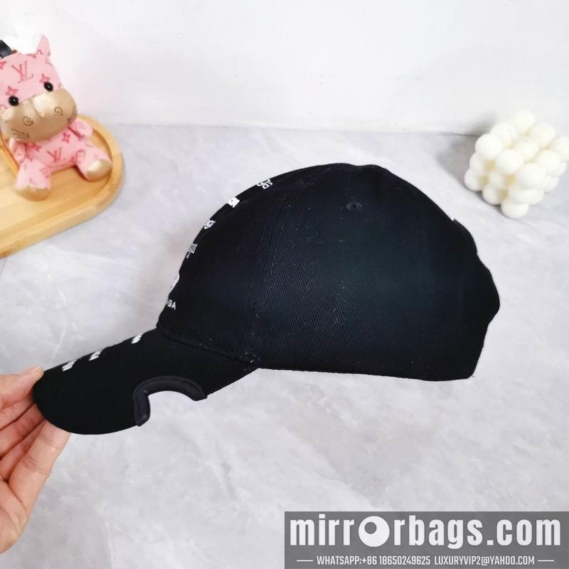 Balenciaga Hat dx39