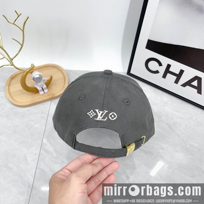 LV Hat dx71