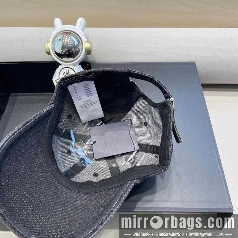 LV Hat 081402